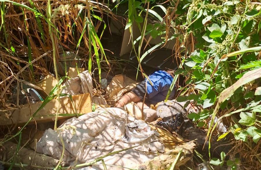 Homem é resgatado ferido pela GCM e Bombeiros em área de descarte irregular no Jardim Cruzeiro do Sul
