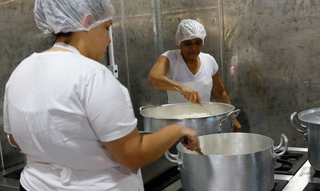 PAT de Araraquara abre vagas para auxiliar de cozinha, balconista e vendedor