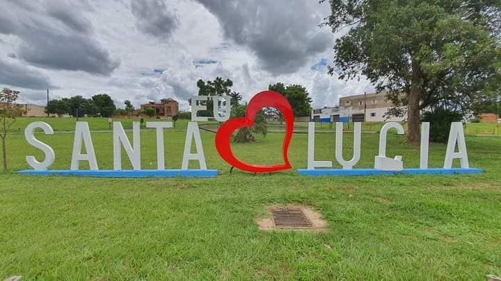 Santa Lúcia abre concurso com salários de até R$ 3,6 mil e vagas para todos os níveis