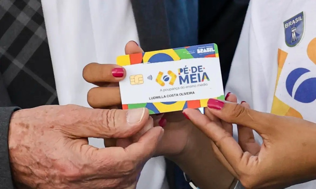 Pagamento do Pé-de-Meia começa nesta segunda (23); veja quem recebe