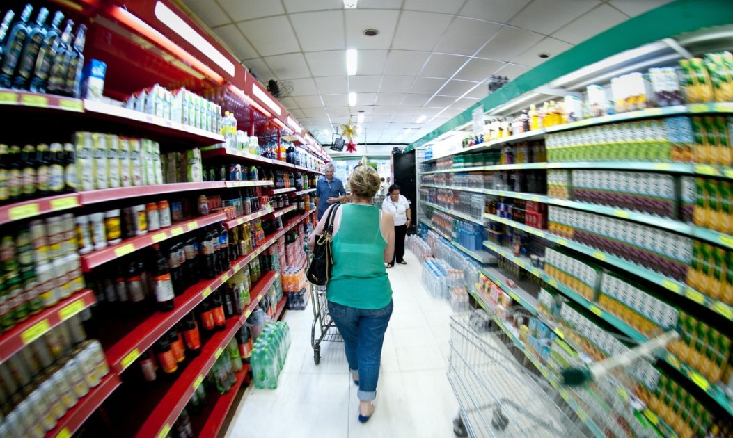 Anvisa determina recolhimento de alimentos e proíbe venda de azeite irregular