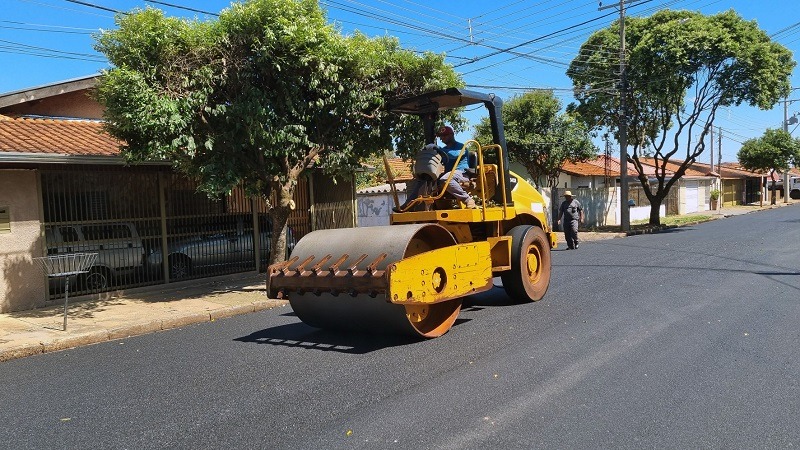 Prefeitura inicia recapeamento em ruas e avenidas de Araraquara; confira os locais