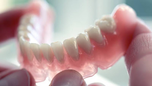 Pesquisador usa zircônia para confecção de próteses dentárias