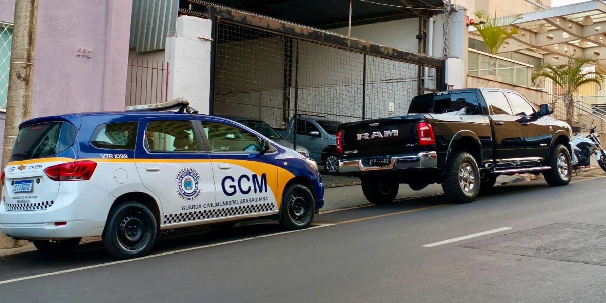 Caminhonete de luxo envolvida em estelionato é apreendida pela GCM na Vila Sedenho