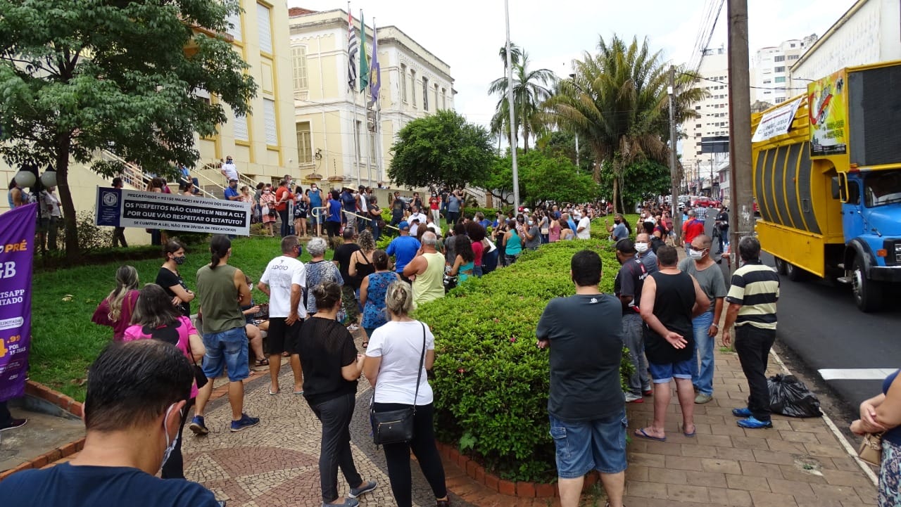 Greve dos servidores municipais começa na segunda-feira