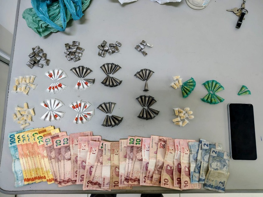 Em menos de 24 horas adolescente é apreendido novamente pela Força Tática com drogas e dinheiro no Jardim São Rafael