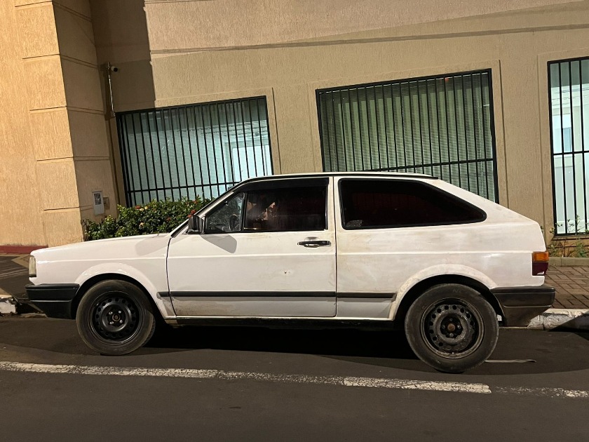 Mecânico é preso pela PM com carro furtado e adulterado após acidente no Jardim Victório de Santi ll