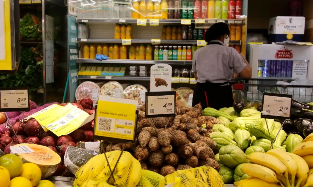 Repositor para supermercado, cozinheiro e zelador estão na lista do PAT de  Araraquara