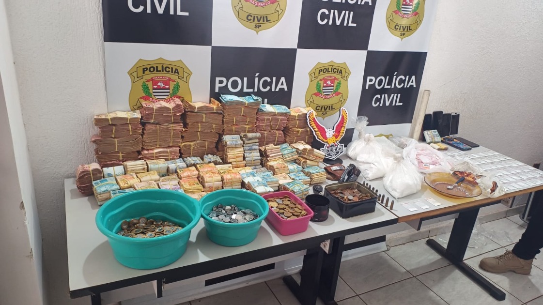 Operação da DISE termina com drogas e R$ 465,7 mil apreendidos no Jardim América; dois homens são presos