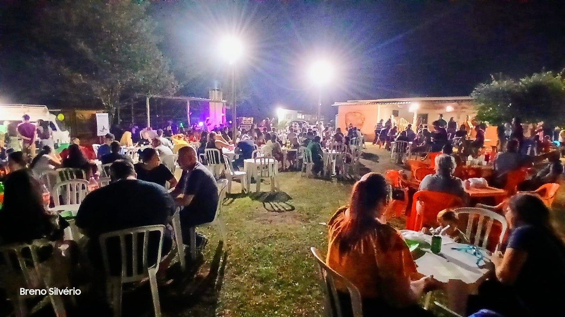 Assentamento de Bueno de Andrada realiza Noite do Pastel com música ao vivo e prêmios
