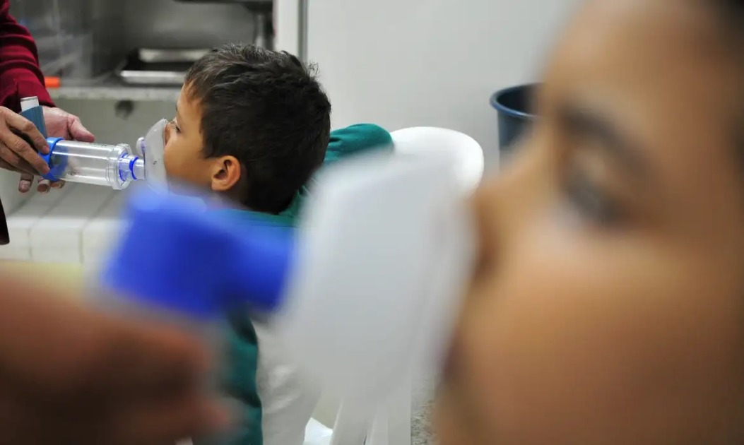 'Não faltam pediatras', diz Prefeitura; vereadora traz relatos de mães sobre dificuldades em Araraquara