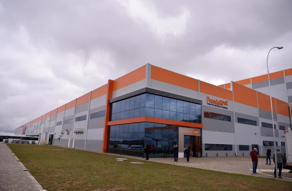 PremieRpet contrata! Currículos para produção, expedição e PCD nesta quinta-feira (25)