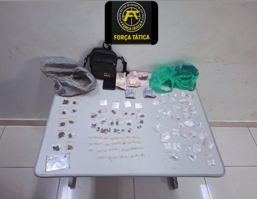 Adolescente é detido pela Força Tática com drogas e dinheiro no Jardim América