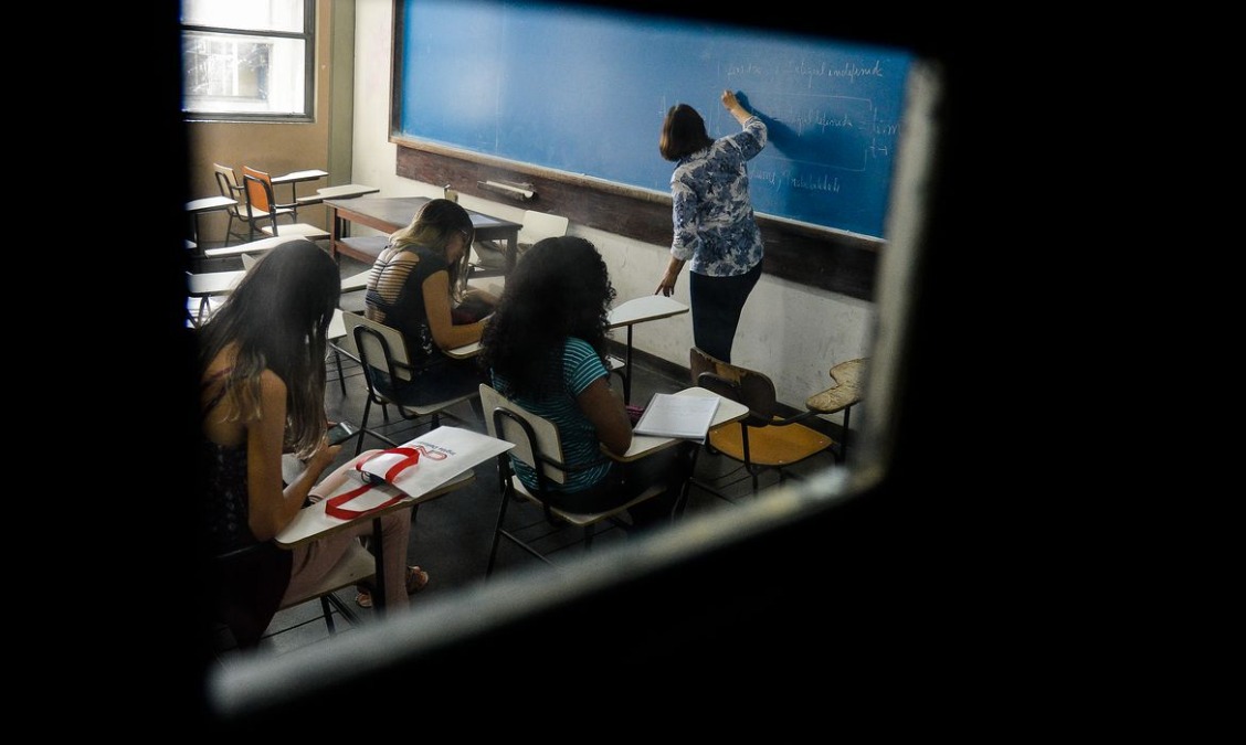 SENAI abre vaga para professor com salário de até R$ 40,80 por hora/aula; veja como concorrer