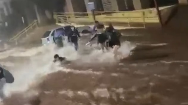 Alunos assumem culpa por travessia em enxurrada e pedem volta de motorista em Boa Esperança do Sul