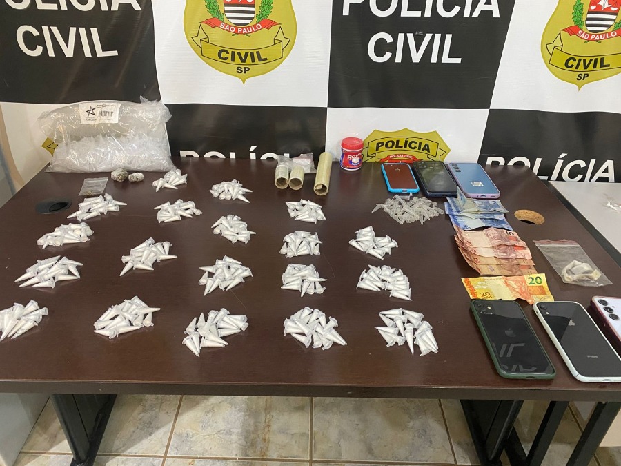 Polícia Civil desmantela ponto de tráfico e prende trio com drogas e dinheiro em Américo