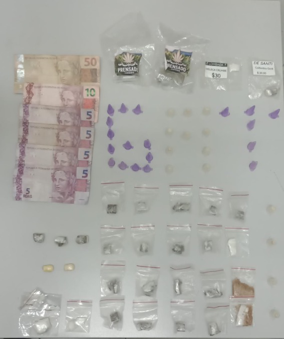 Adolescente é apreendido pela GCM com drogas e dinheiro em ponto conhecido no Jardim Victório de Santi