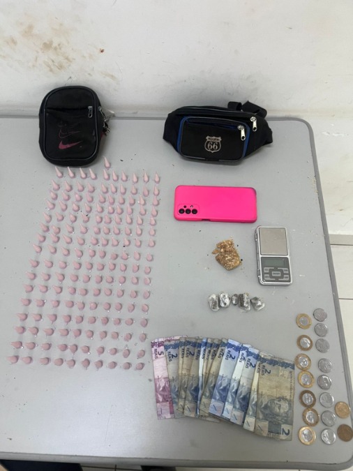 Homem é preso pela PM com cocaína, crack, maconha e dinheiro em Rincão
