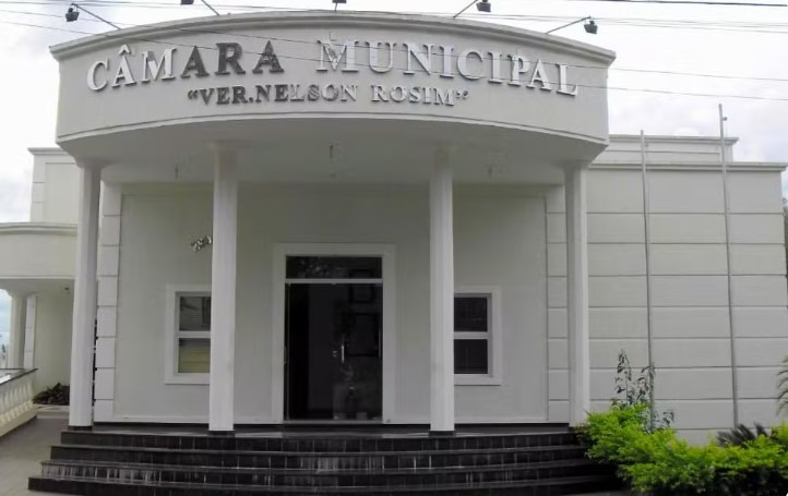 Vereadores de Boa Esperança do Sul retiram projeto que criava 13º e férias para parlamentares