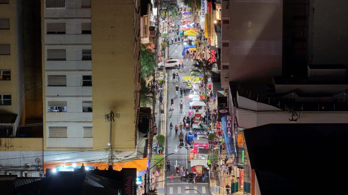 Guarda Municipal usa drone para monitorar movimentação no Centro de Araraquara