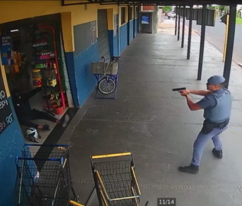 VÍDEO: Ladrão armado rouba supermercado e acaba preso pela PM no Jardim Indaiá