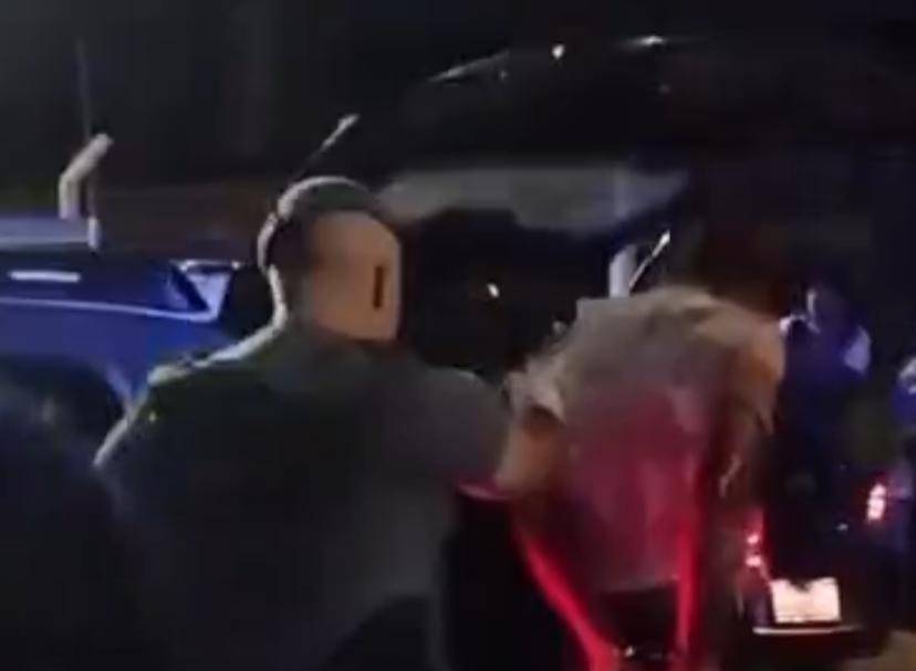 VÍDEO: Adolescente é apreendido pela PM após esfaquear clientes em bar na Vila Xavier