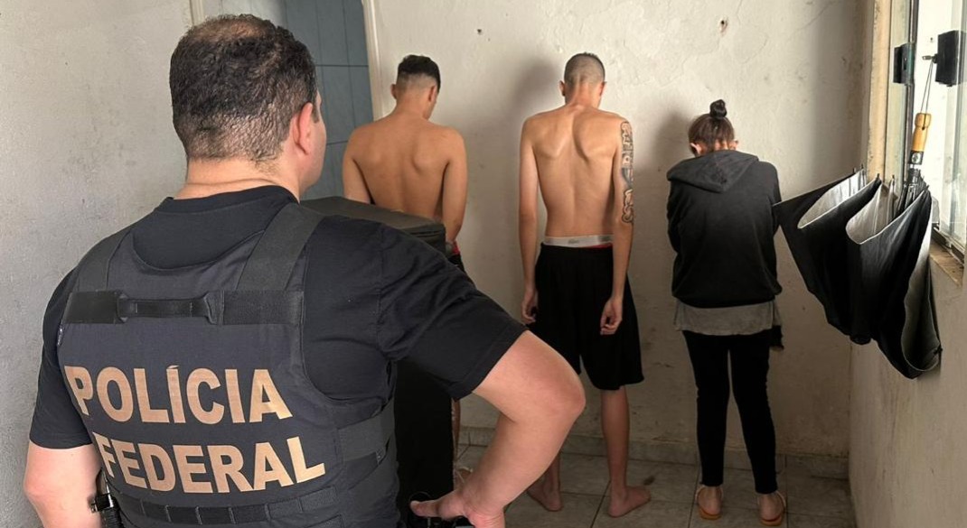 Polícia Federal de Araraquara prende dois em ação contra abuso sexual de crianças na internet