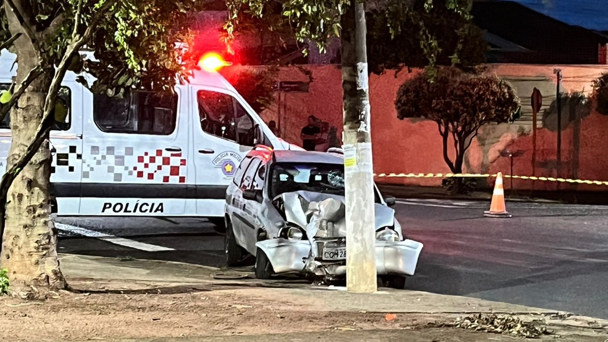 Motorista morre após bater carro em poste de Matão