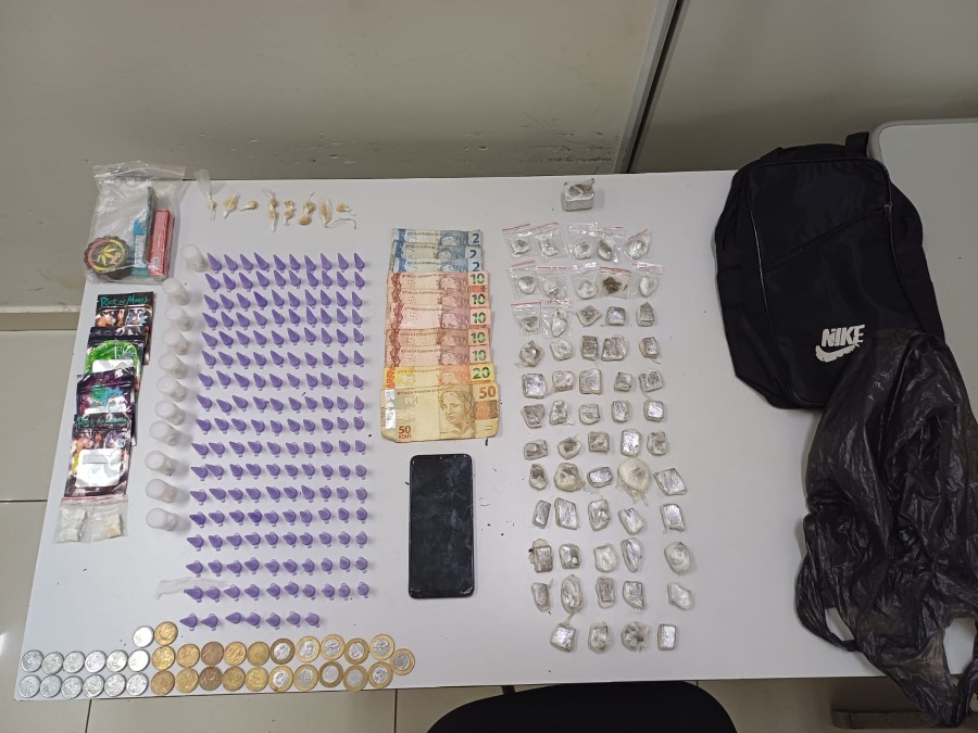 PM prende jovem com cocaína, maconha, haxixe, crack e dinheiro no Parque São Paulo
