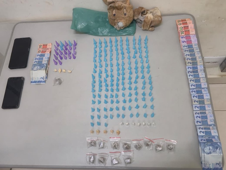 PM prende jovem com drogas e dinheiro no Jardim das Estações