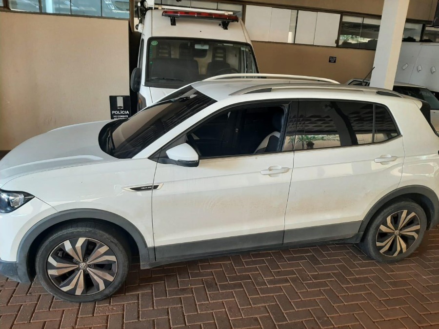 Homem é preso pela PM com carro dublê na vicinal José Barbanti Neto em Américo