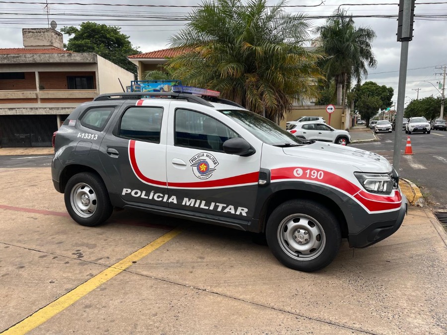 Advogada é ameaçada e tem carro danificado após discussão de trânsito no Jardim Califórnia