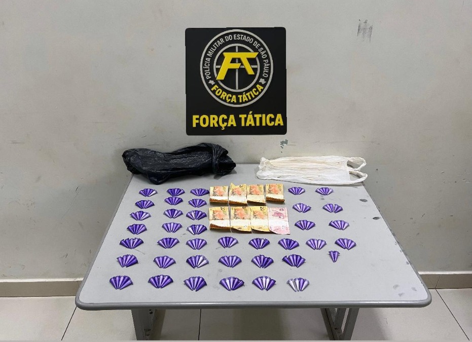 Jovem é preso pela Força Tática com quase 200 pinos de cocaína no Jardim São Rafael ll