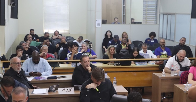 Reajuste dos servidores trava na Câmara após pressão sindical e críticas ao governo Lapena; 'mentiu'