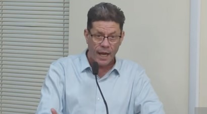 Aos gritos, Balda anuncia que está "a um passo" de romper com Lapena