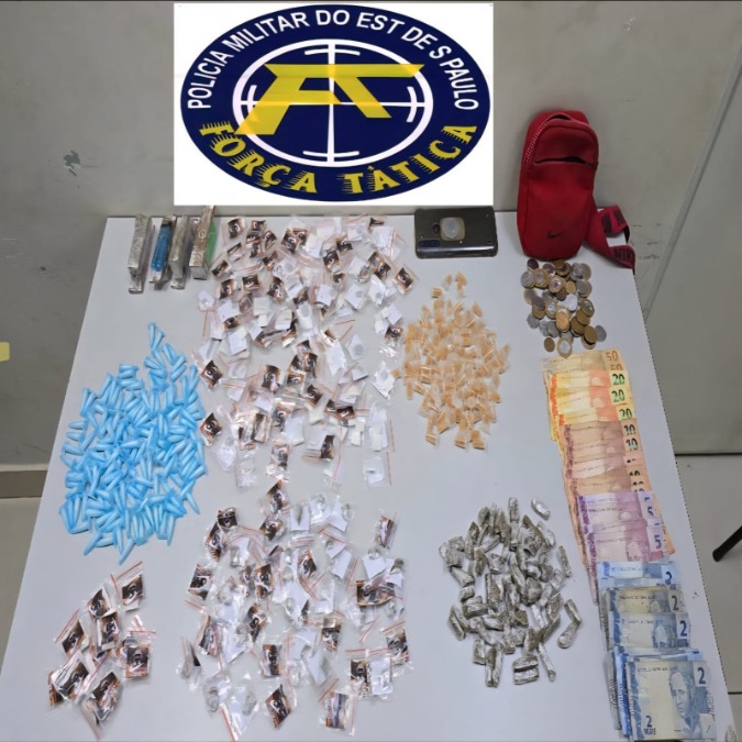 Adolescente é detido pela Força Tática com cocaína, maconha, crack e dinheiro no Valle Verde