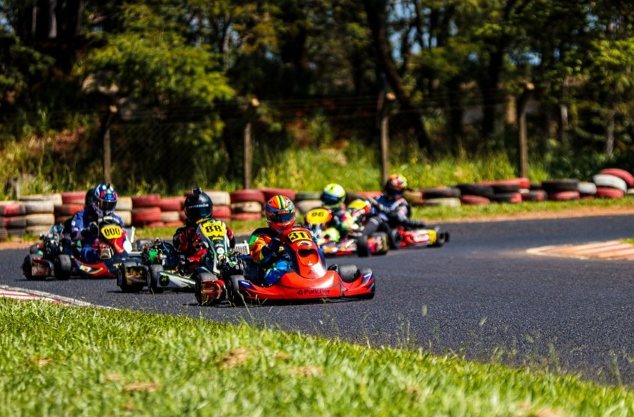 Kartódromo de Araraquara lança promoção especial para o Dia dos Namorados