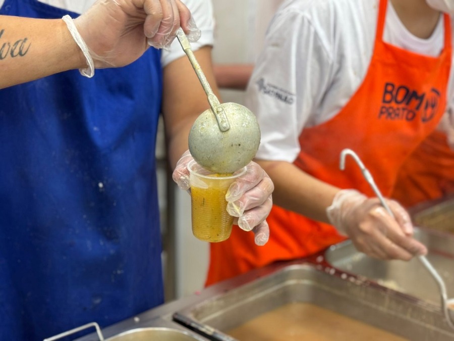 Bom Prato amplia oferta de caldos no jantar durante Operação Inverno; veja como vai funcionar