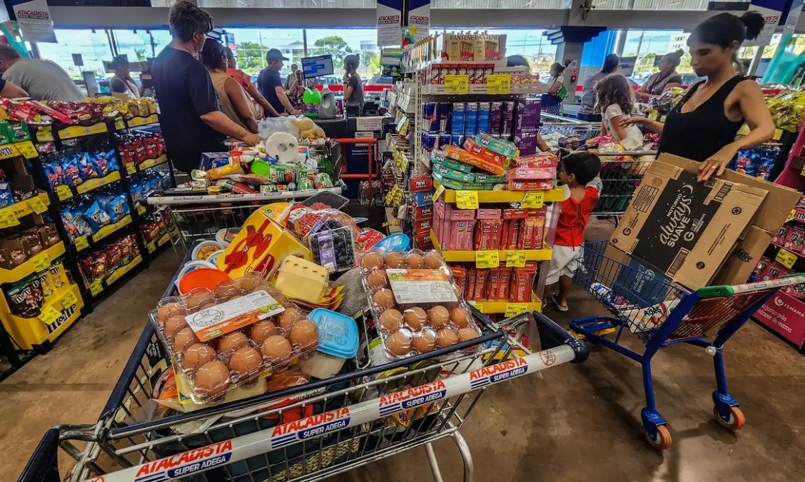 Supermercados de Araraquara estão contratando; há vagas sem exigência de experiência