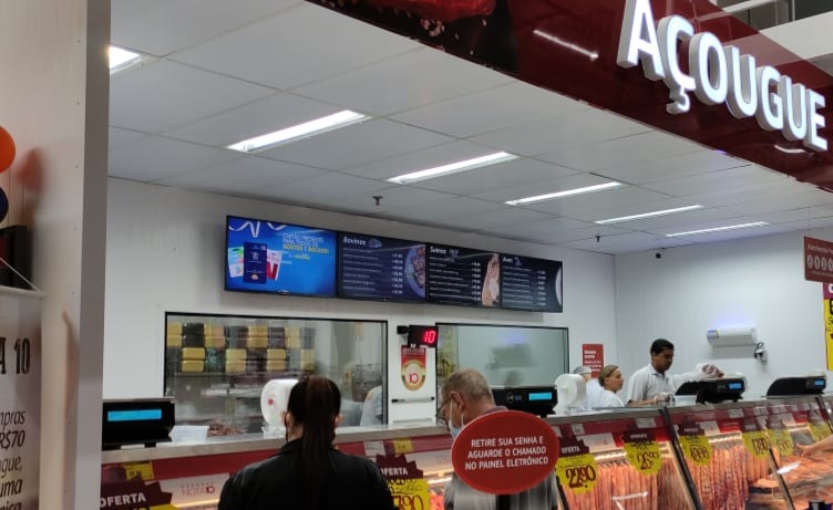 PAT anuncia 23 vagas em Araraquara; destaque para operador de mercado e açougueiro