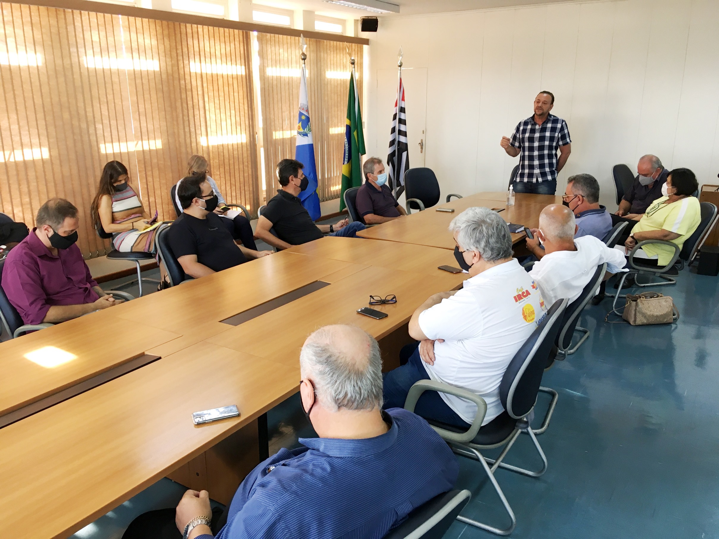 Prefeitura, Ministério Público e entidades comerciais abordam enfrentamento à pandemia