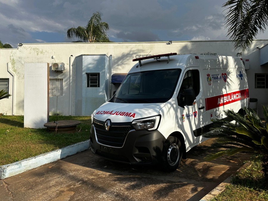 Trabiju recebe ambulância e van e chega ao 3º veículo conquistado após incêndio