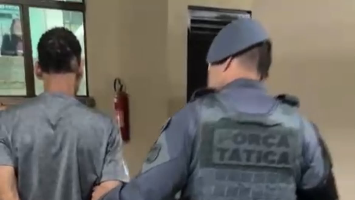 VÍDEO: Homem condenado a mais de 10 anos por homicídio é preso pela Força Tática no Parque Laranjeiras