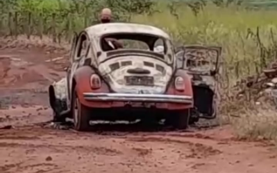 Corpo é encontrado carbonizado dentro de carro em Araraquara