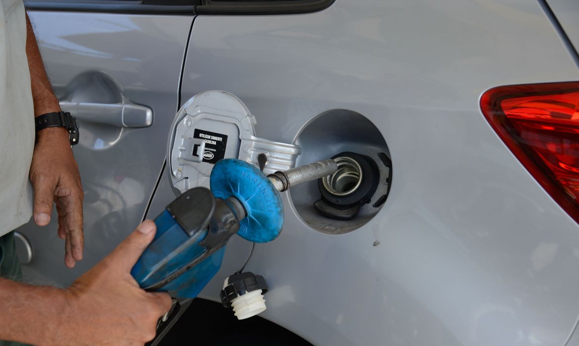 Etanol dispara em Araraquara, gasolina e diesel têm novo reajuste