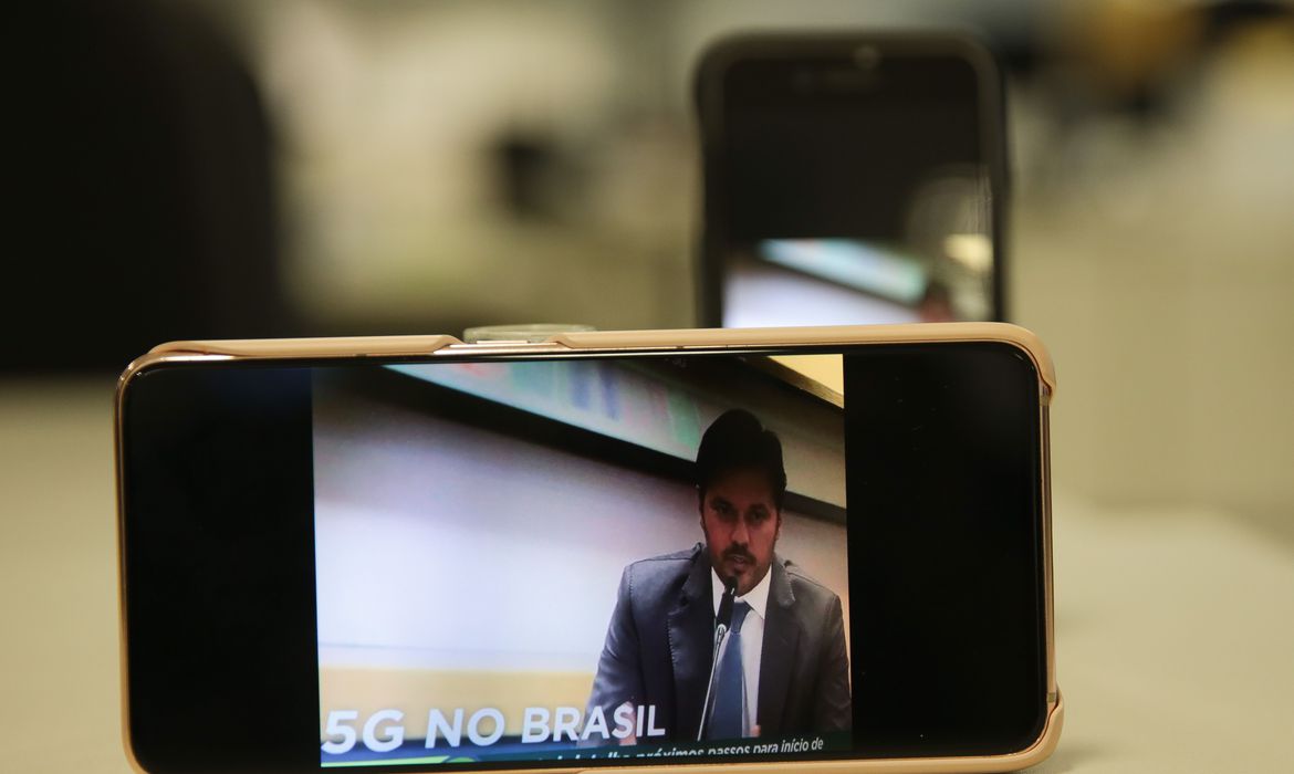 Tecnologia 5G estará disponível em todas as capitais até julho de 2022