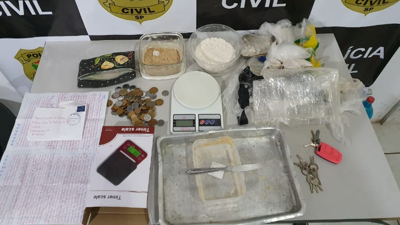 Suspeito de roubar residência é preso com drogas