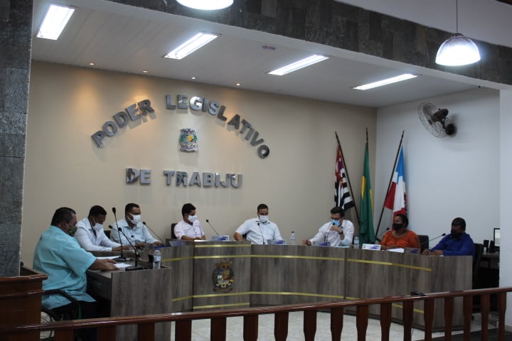 Vereadores de Trabiju aprovam compra de vacinas contra o coronavírus