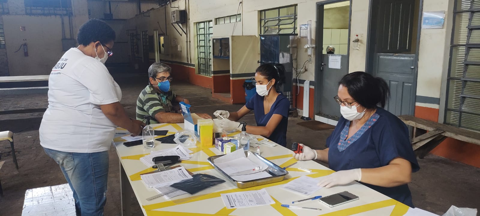 Prefeitura leva testagem em massa até indústrias de Trabiju