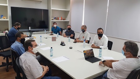 Manoel e André se reúnem com Flávio Maluf e conseguem benefício da PremieRpet
